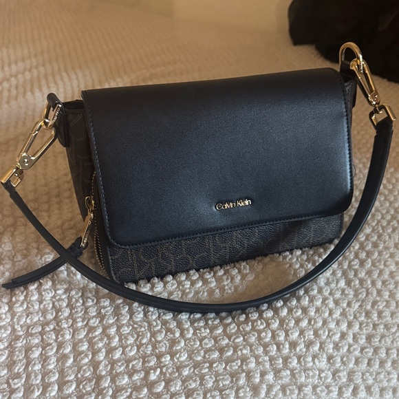 Calvin Klein Black and Brown Crossbody Bag - Picture 2 of 6